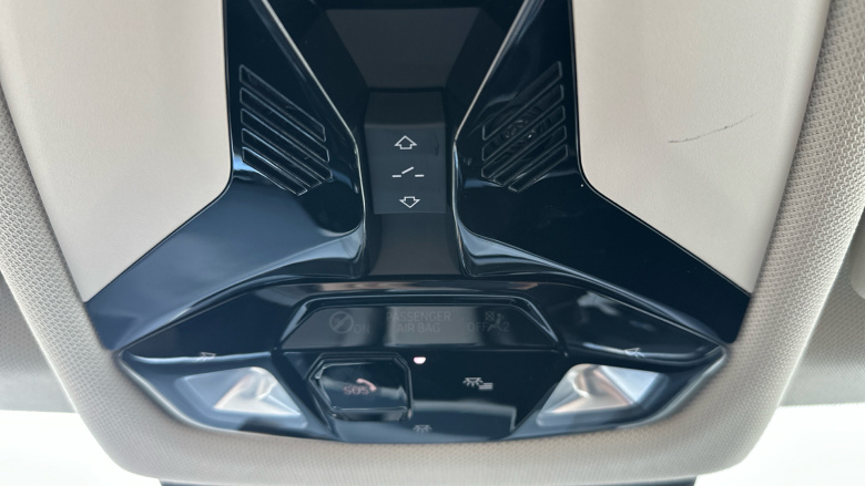 BMW 2 Series 220i MHT Luxury 5dr DCT [Tech Plus Pack] Petrol Hatchback